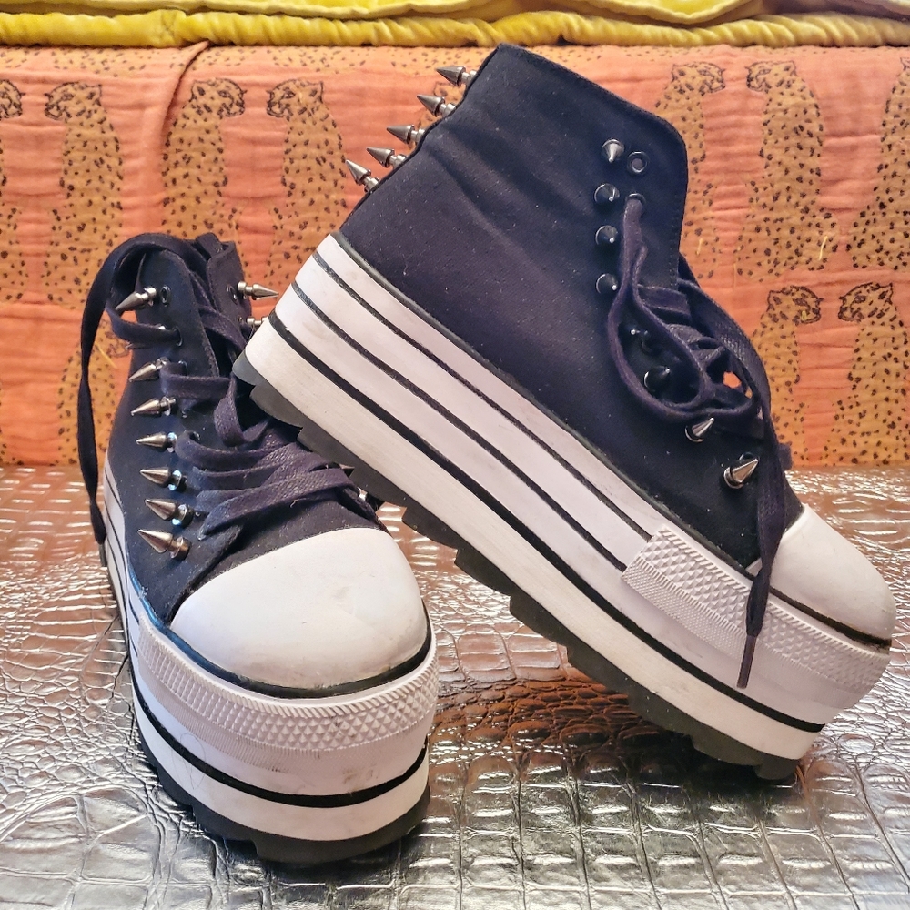 YRU Spiked platform sneakers